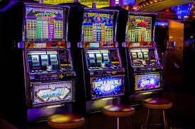 မြန်မာ ဘောလုံးလောင်းကစား Live Betting Football
